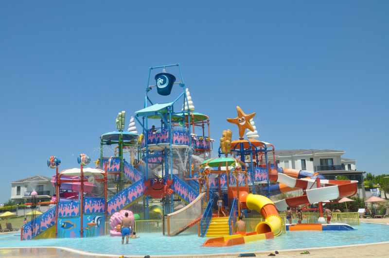 Oasis Aquapark çocuk havuzu kaydırakları