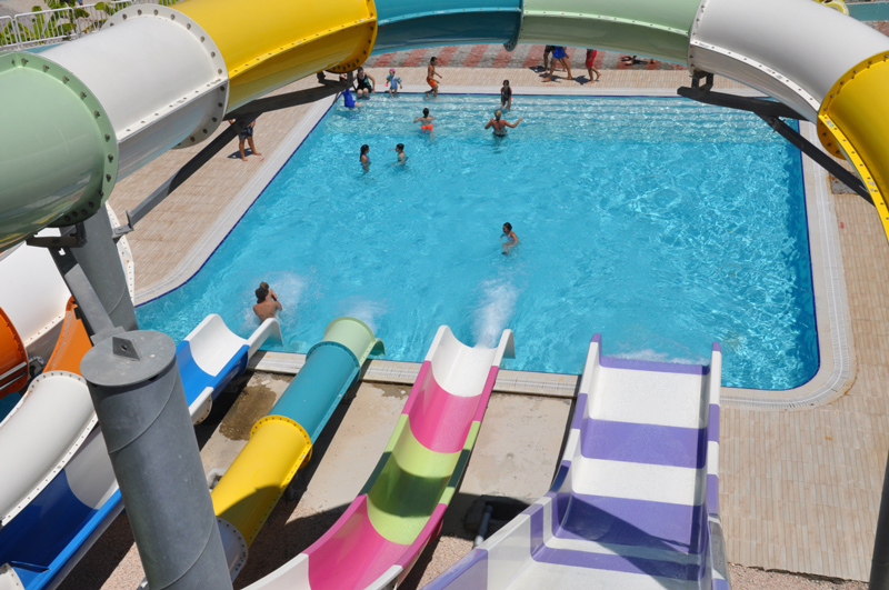 Oasis Aquapark wide slide kaydırağı