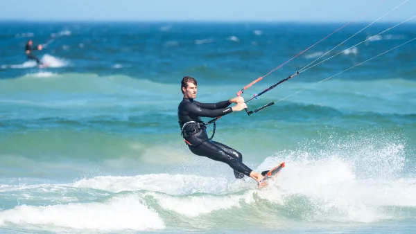 Alaçatı’da spor ve seyahat için birleştirici destinasyon sörf ile tadı çıkarılır