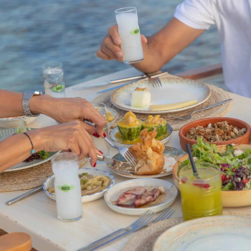 Rakish Alaçatı'nın harika sunumlardan oluşan masası